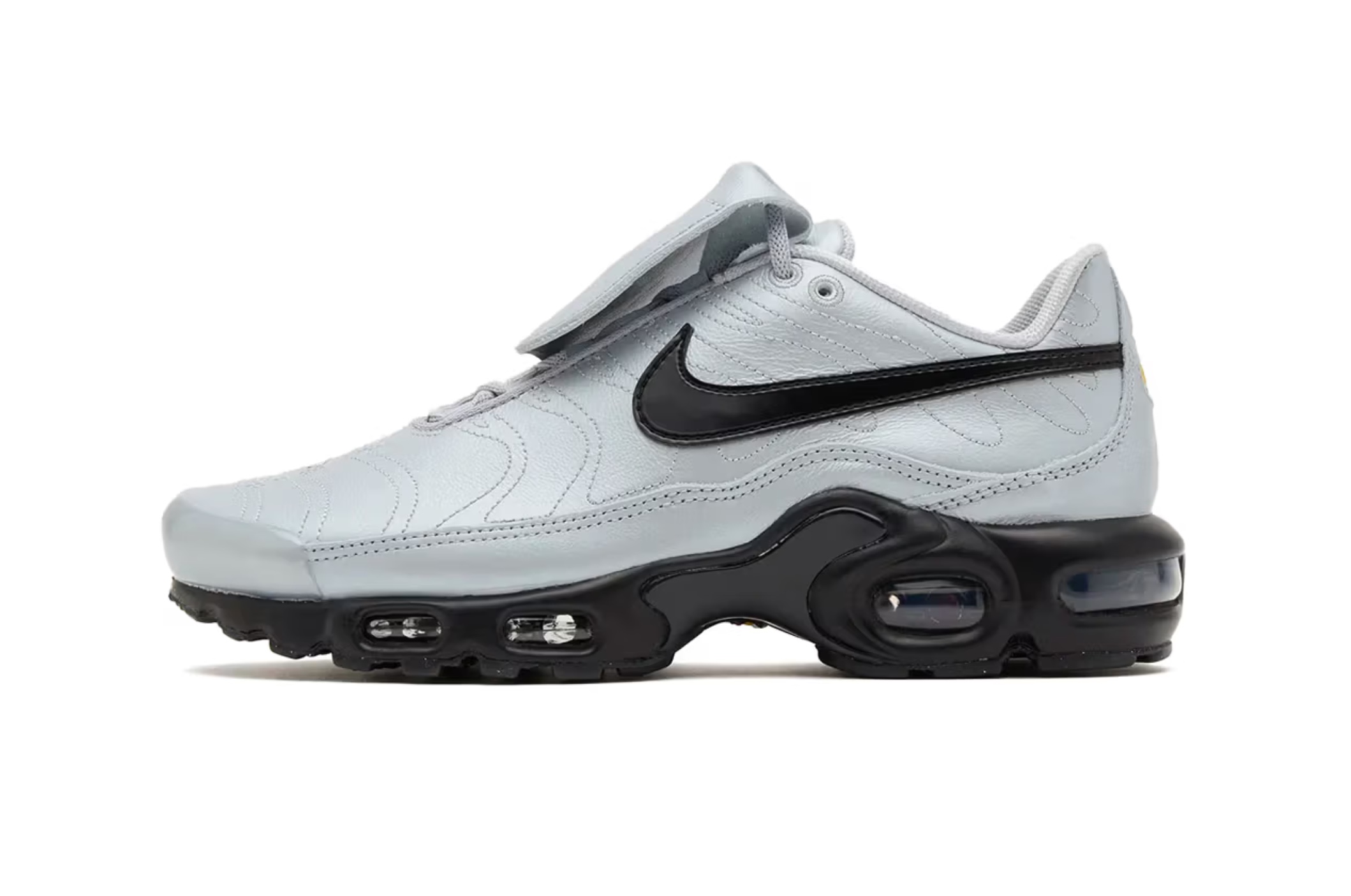 First Look at the Nike Air Max Plus Tiempo Wolf Grey